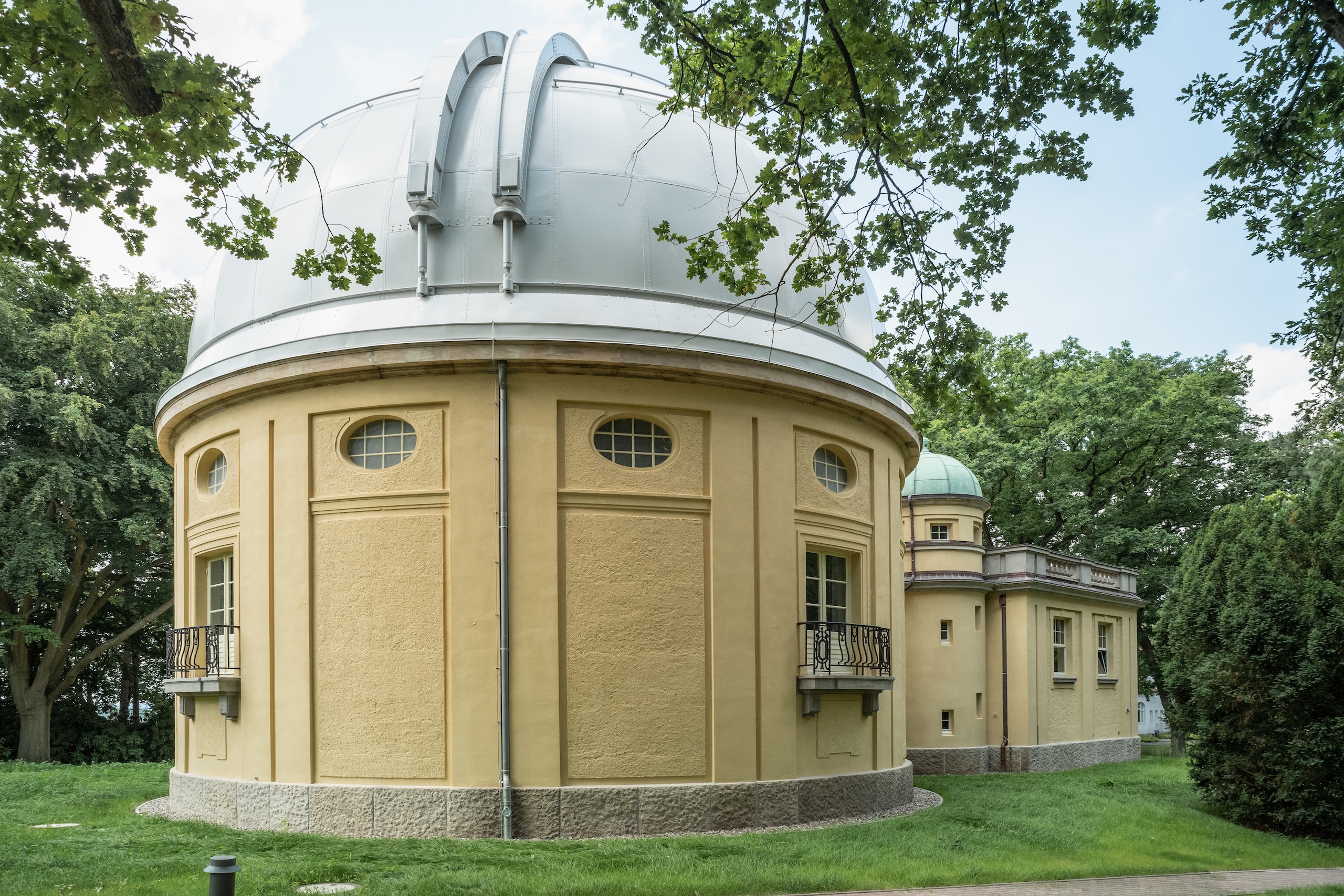Harms Holzbau Sternwarte Hamburg-Bergedorf Harms Holzbau Sternwarte Hamburg-Bergedorf